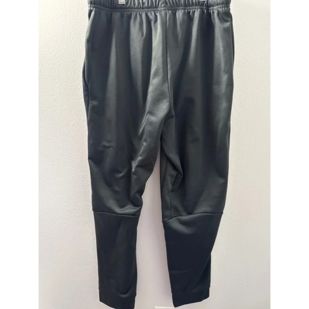 Nike Men's Therma Tapered Pants Medium Gray UConn Huskies NCAA Fleece Pant‎